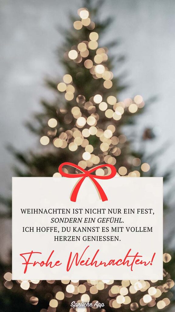 Funkelnder Weihnachtsbaum mit Weihnachtskarte und Text davor: „Weihnachten ist nicht nur ein Fest, sondern ein Gefühl. Ich hoffe, du kannst es mit vollem Herzen genießen. Frohe Weihnachten!“